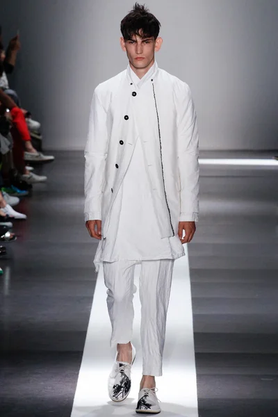 Look 4